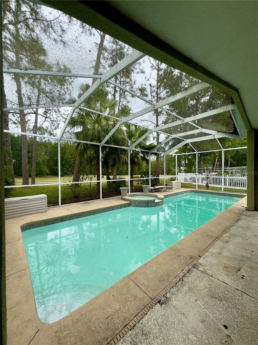 Property Photo: 5526 Braddock Drive FL 33541
