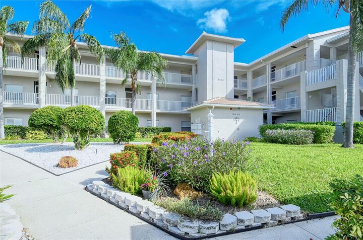 Property Photo:  9630 Club South Circle 6209  FL 34238 