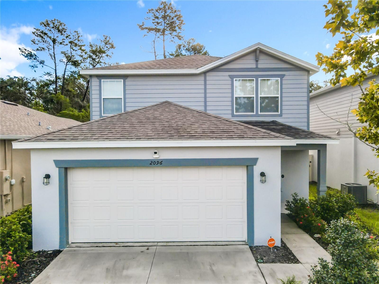 Property Photo: 2096 Canopy Terrace Boulevard FL 32724
