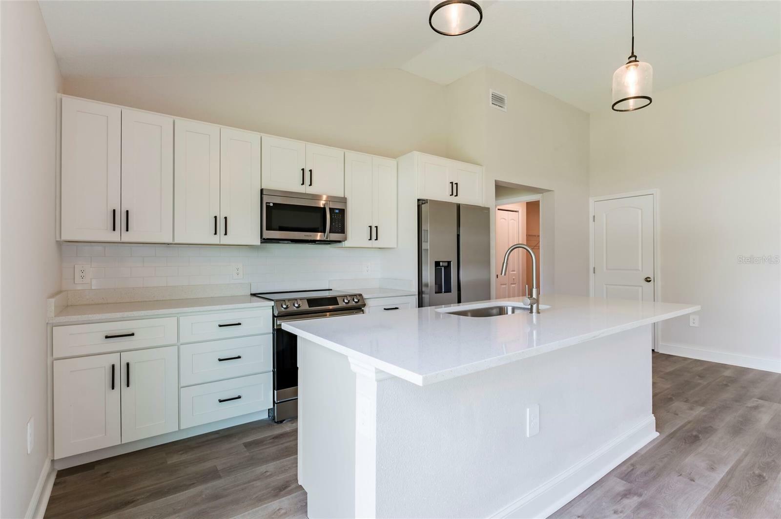 Property Photo: 14385 SW 39th Court Road FL 34473