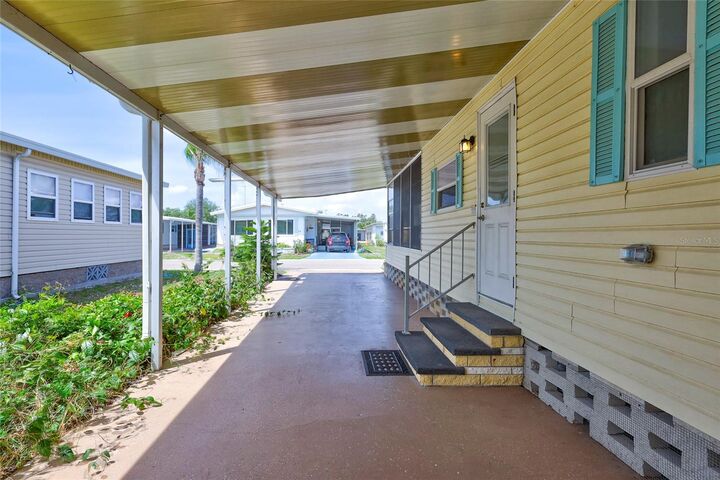 Property Photo: 5619 Bayshore Road 211 FL 34221