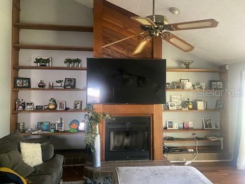 Property Photo:  1425 Corner Oaks Drive  FL 33510 
