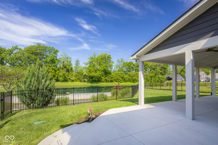 Property Photo: 2736 Victory Drive IN 47203