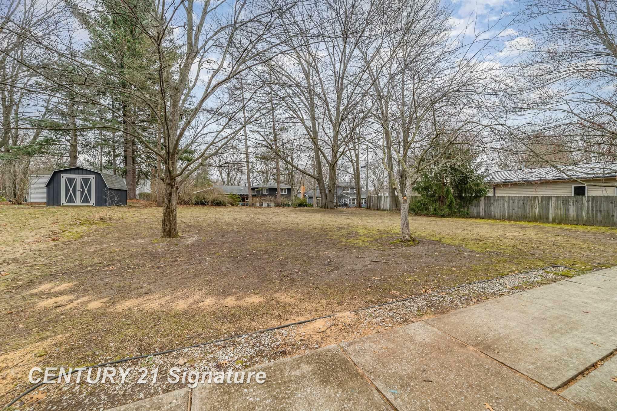 Property Photo: 1804 Ardmore Street MI 48642
