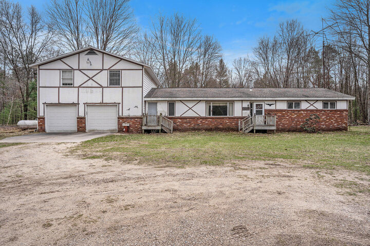 7693 Ellis Road  Ravenna MI 49451 photo