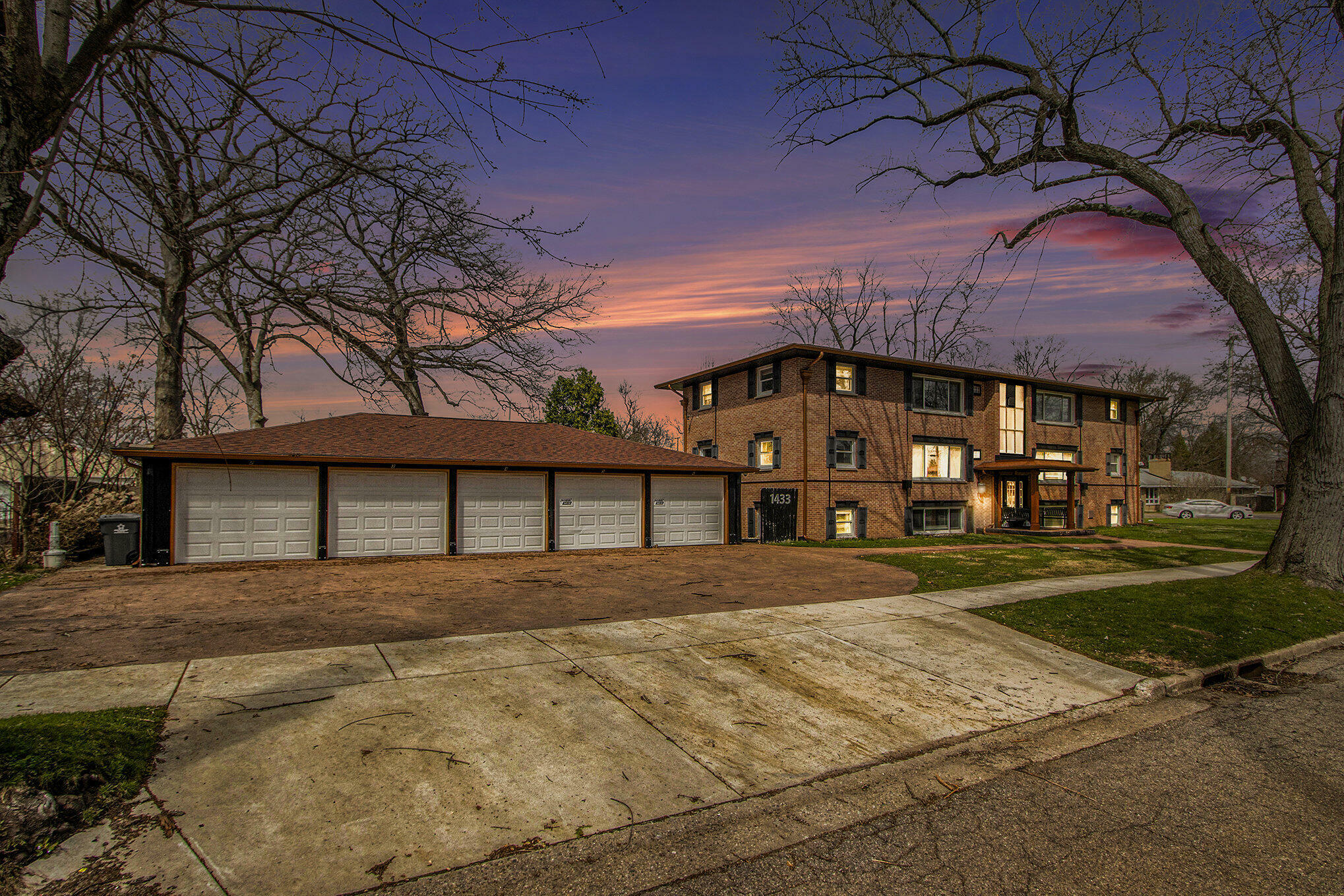Property Photo: 1433 Lakeway Avenue MI 49001