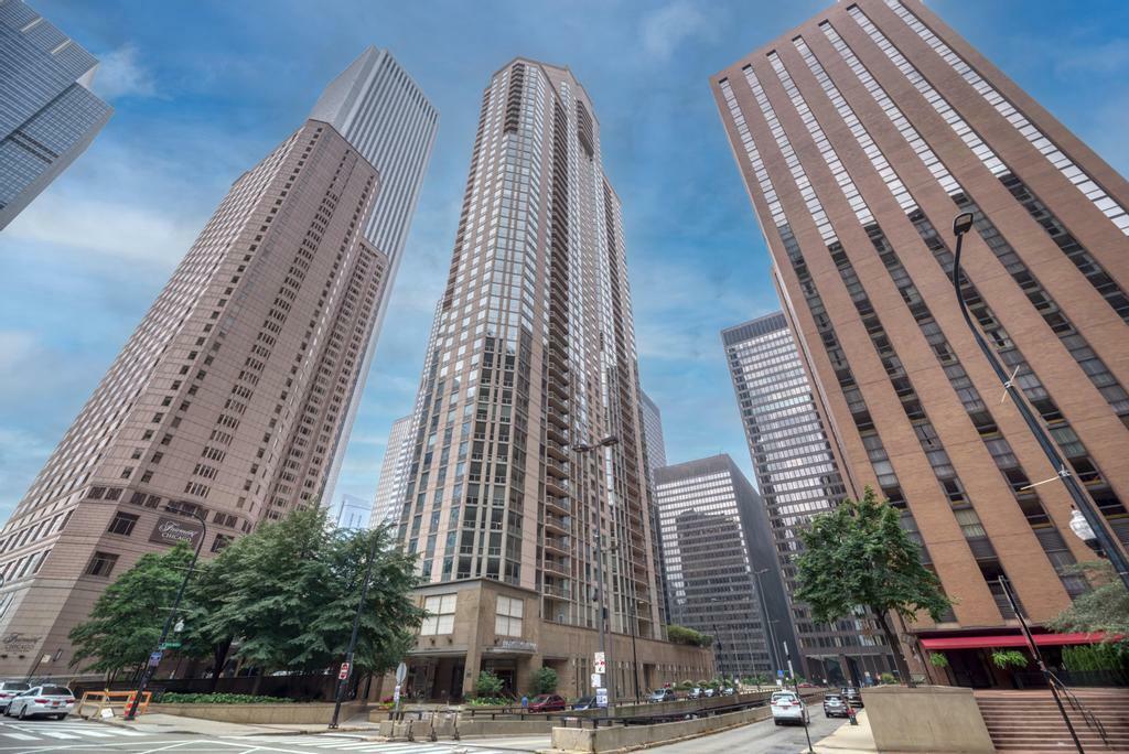 222 N Columbus Drive 606  Chicago IL 60601 photo