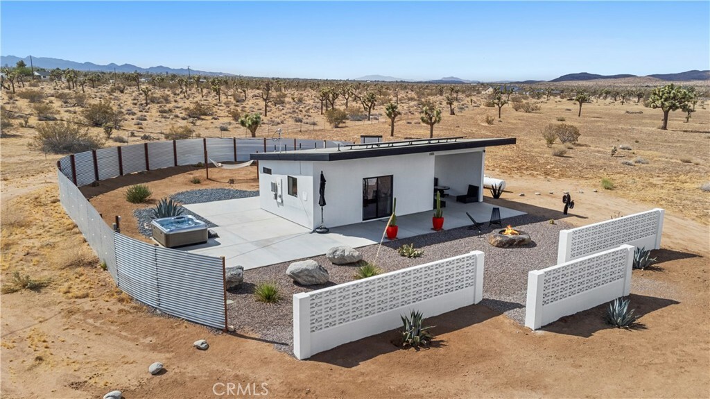 Property Photo: 59226 Aberdeen Drive CA 92284