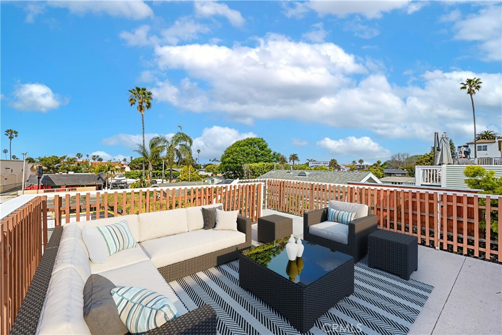 521 S Francisca Avenue  Redondo Beach CA 90277 photo