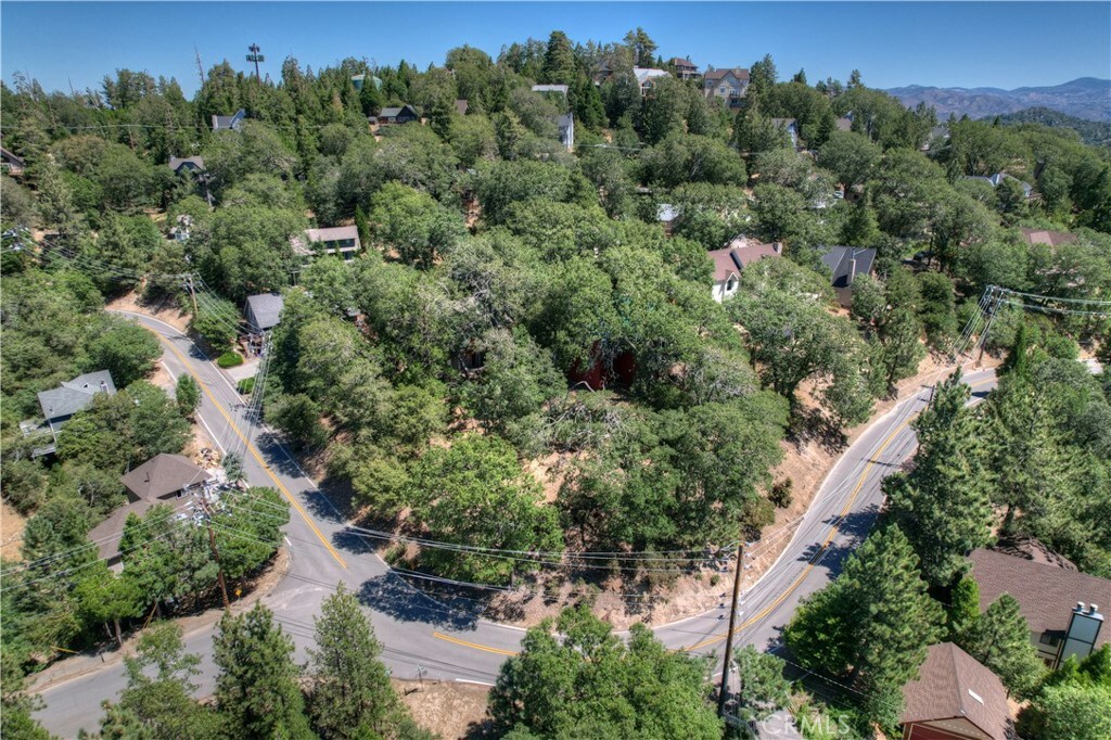 Property Photo:  27588 Matterhorn Drive  CA 92352 