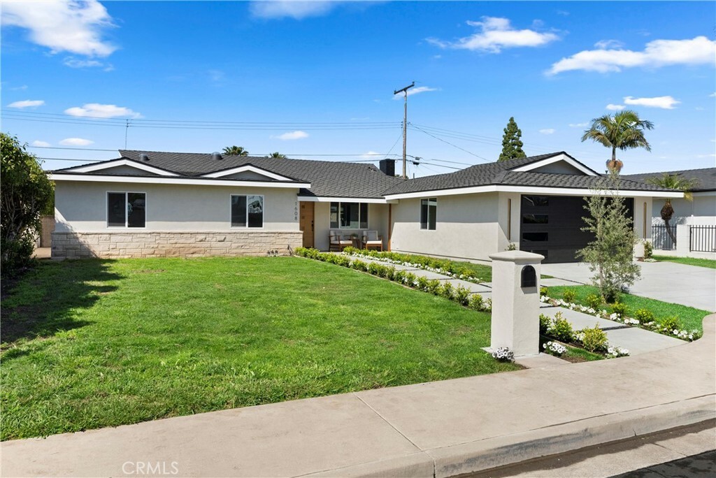 Property Photo: 1608 Elm Avenue CA 92626