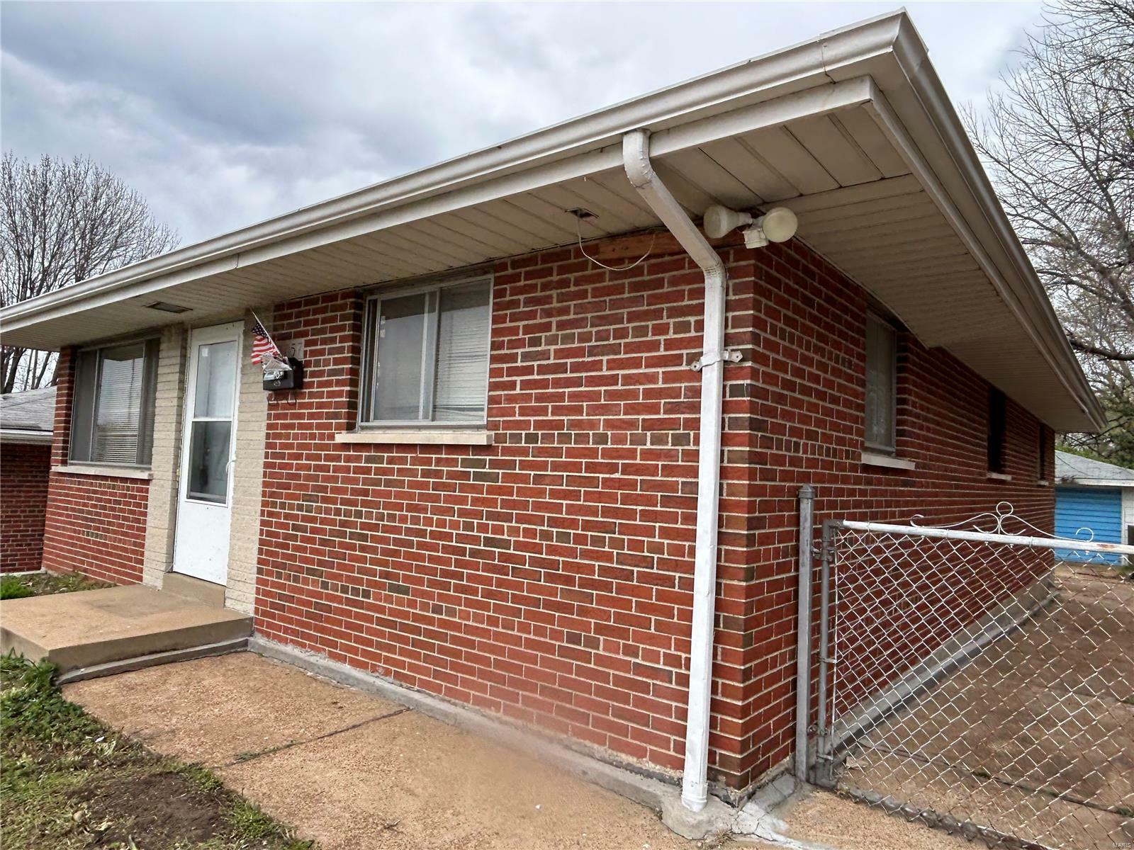 Property Photo: 3757 Itaska Street MO 63116