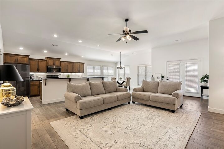 2405 Armstrong Lane  Pea Ridge AR 72751 photo