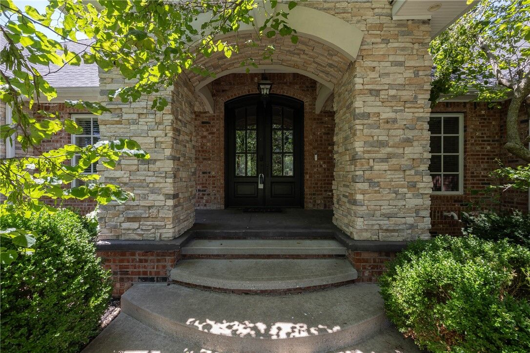 Property Photo: 624 Sonoma Circle AR 72703