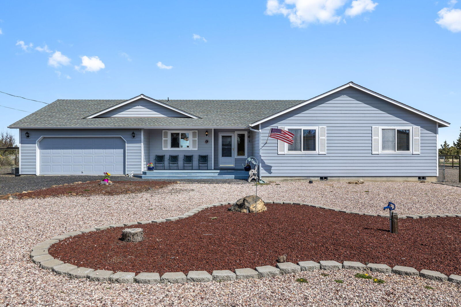 Property Photo: 13003 SW Peninsula Drive OR 97760
