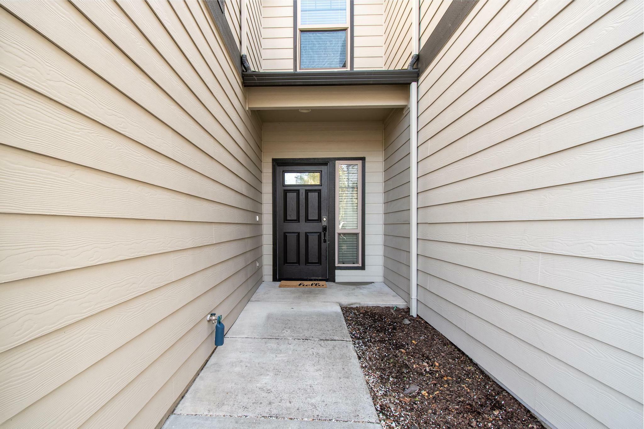 Property Photo: 183 Logan Avenue OR 97502
