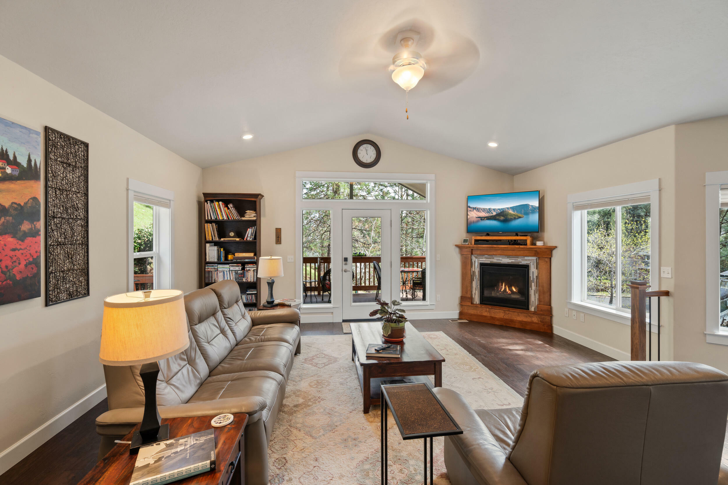 Property Photo: 905 Hangman Way OR 97530