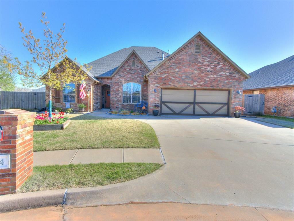 Property Photo: 304 SW 172nd Circle OK 73170