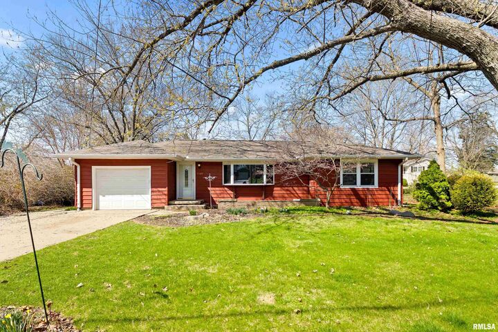 5309 N Sherwood Avenue  Peoria IL 61614 photo