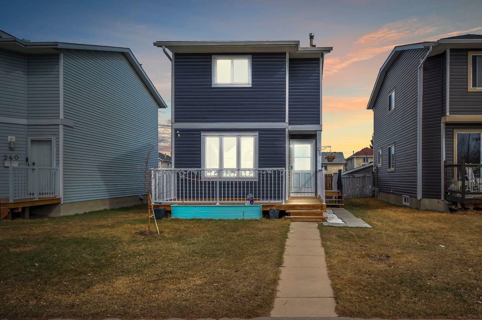Photo de la propriété: 236 Taradale Close NE AB T3J 3E6