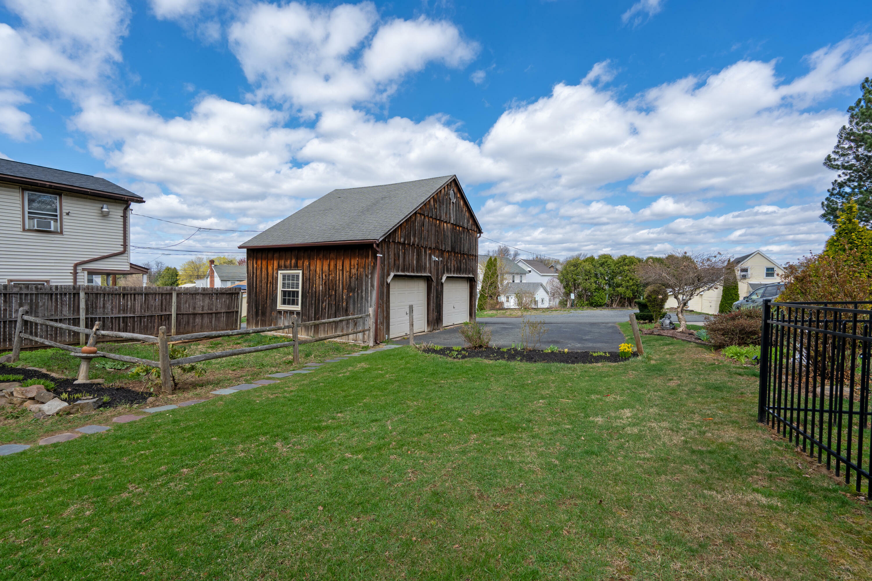 Property Photo: 221 Franklin Street PA 18011
