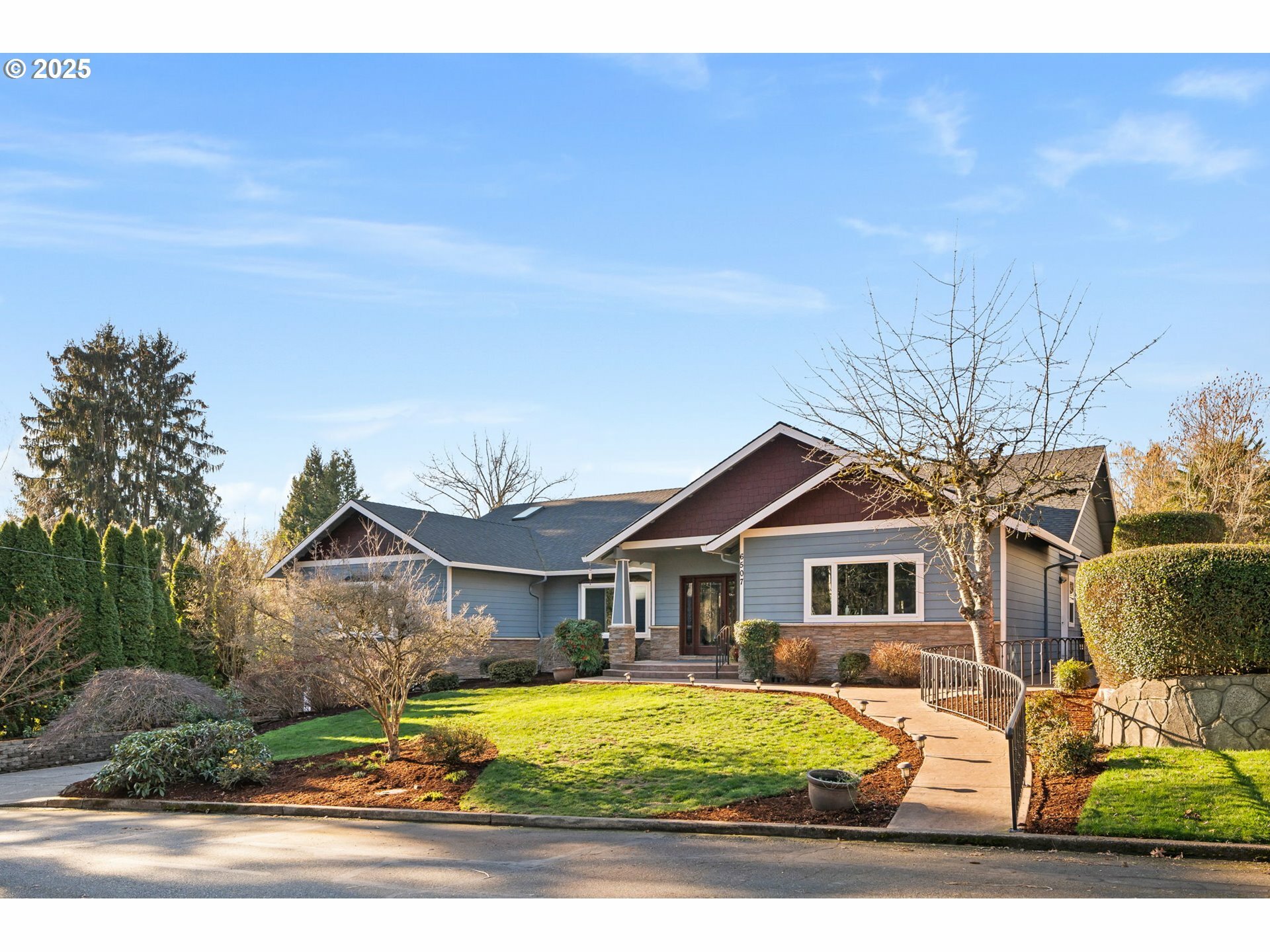 Property Photo: 6507 SW 55th Dr OR 97221