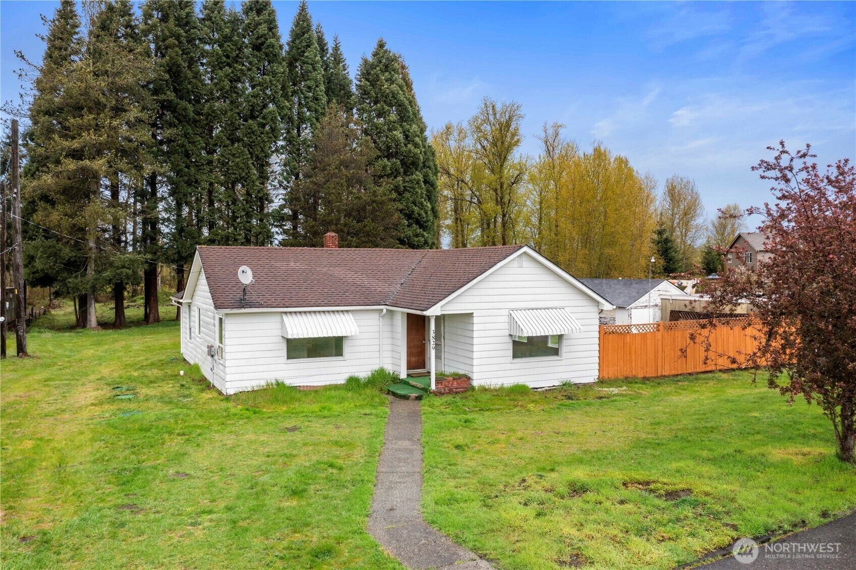 Property Photo: 3829 60th Avenue E WA 98424