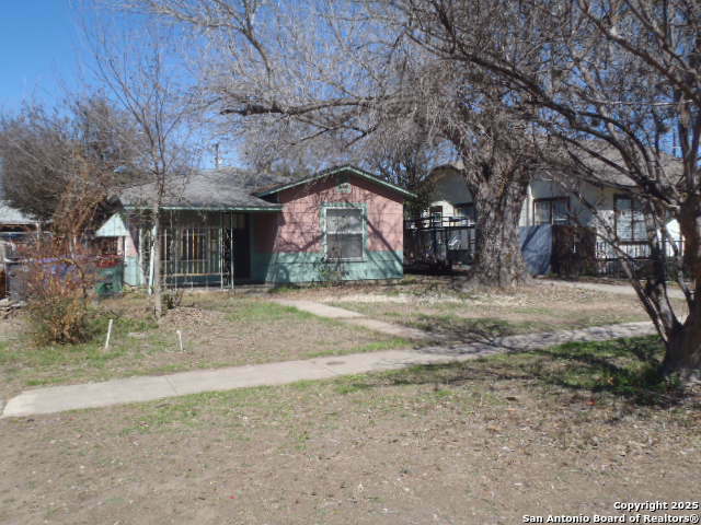 Property Photo: 335 Hot Wells TX 78223