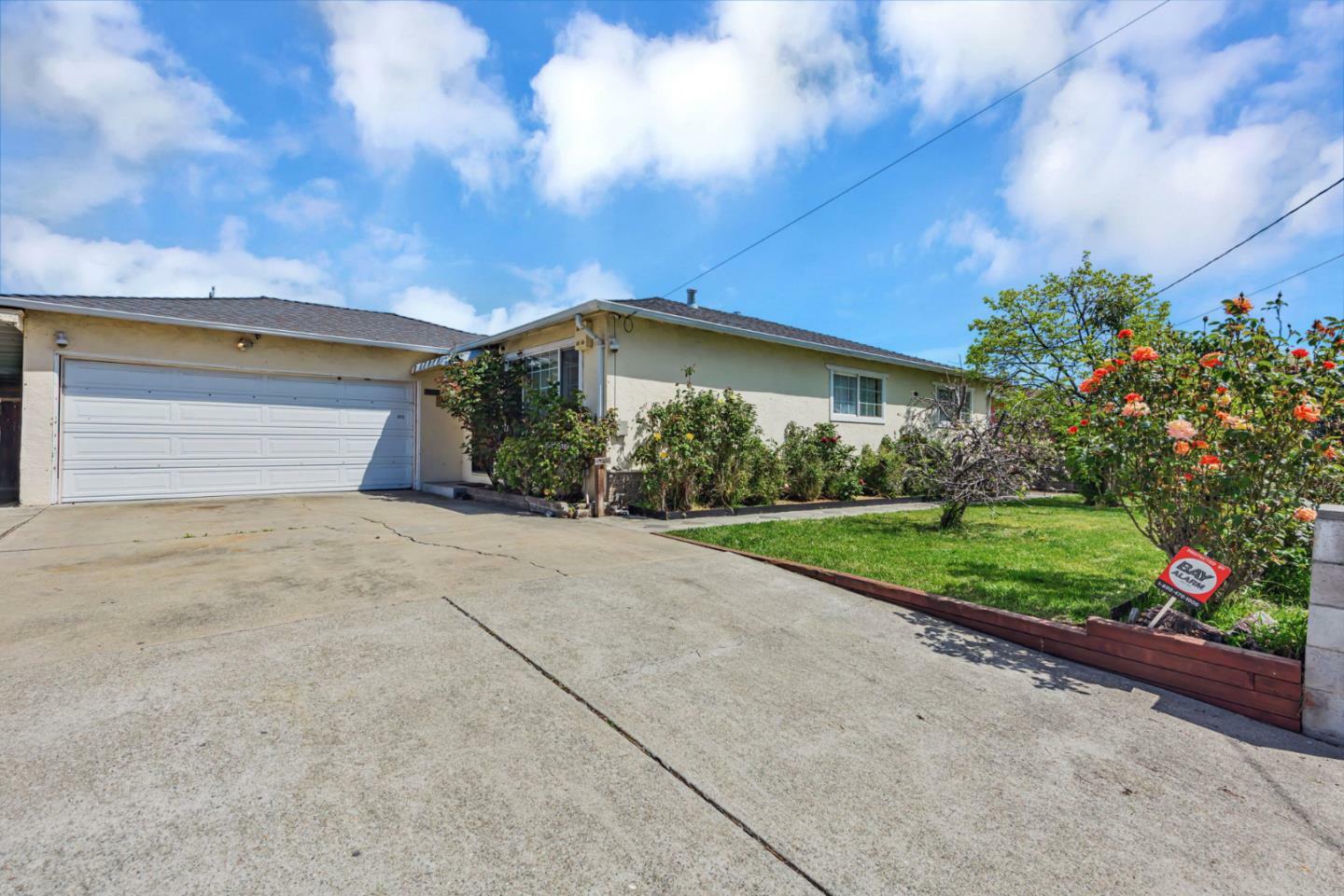 Property Photo: 28030 East 10th Street CA 94544