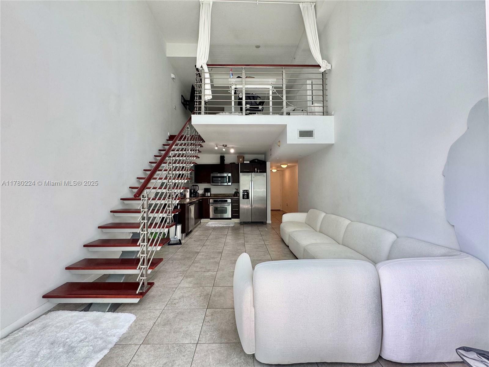Property Photo:  41 SE 5th St 406  FL 33131 