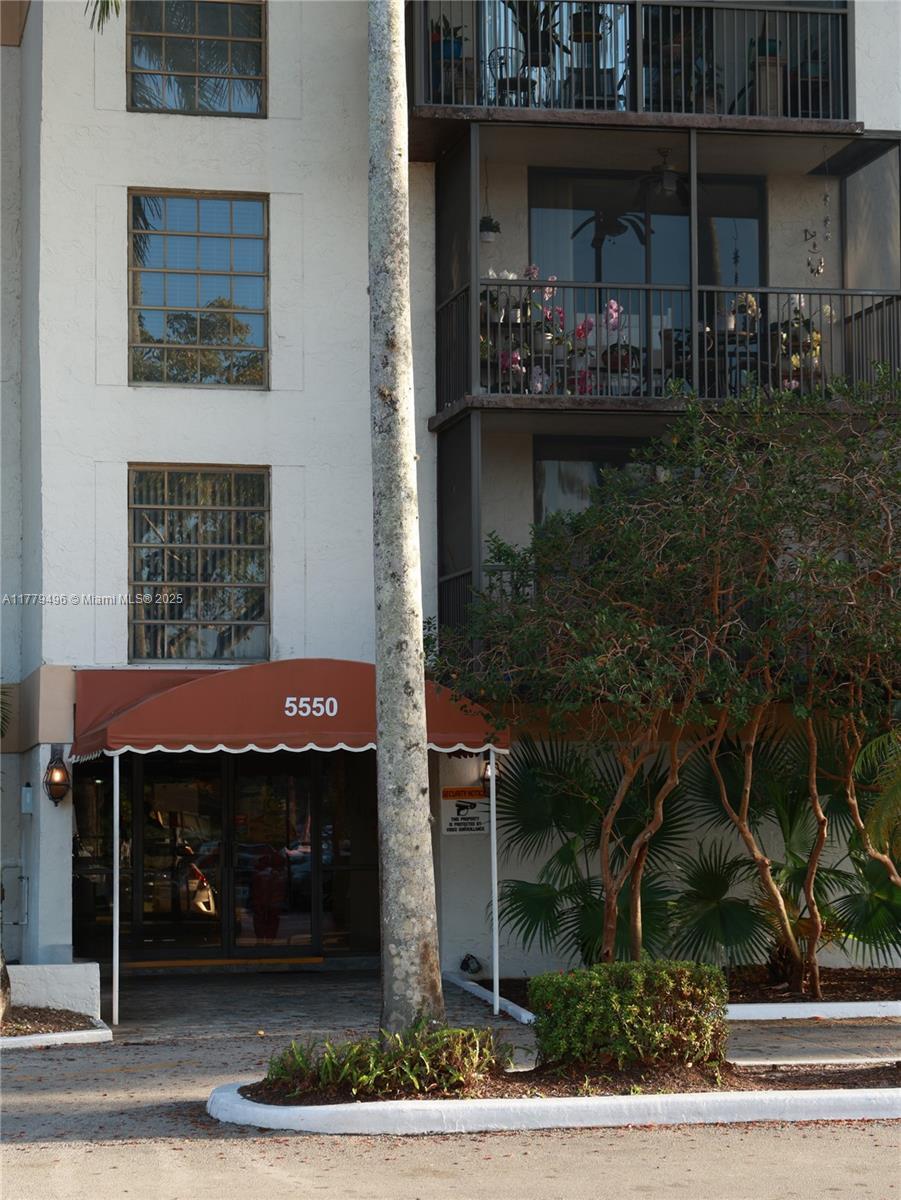 Property Photo:  5550 NW 44th St 418B  FL 33319 