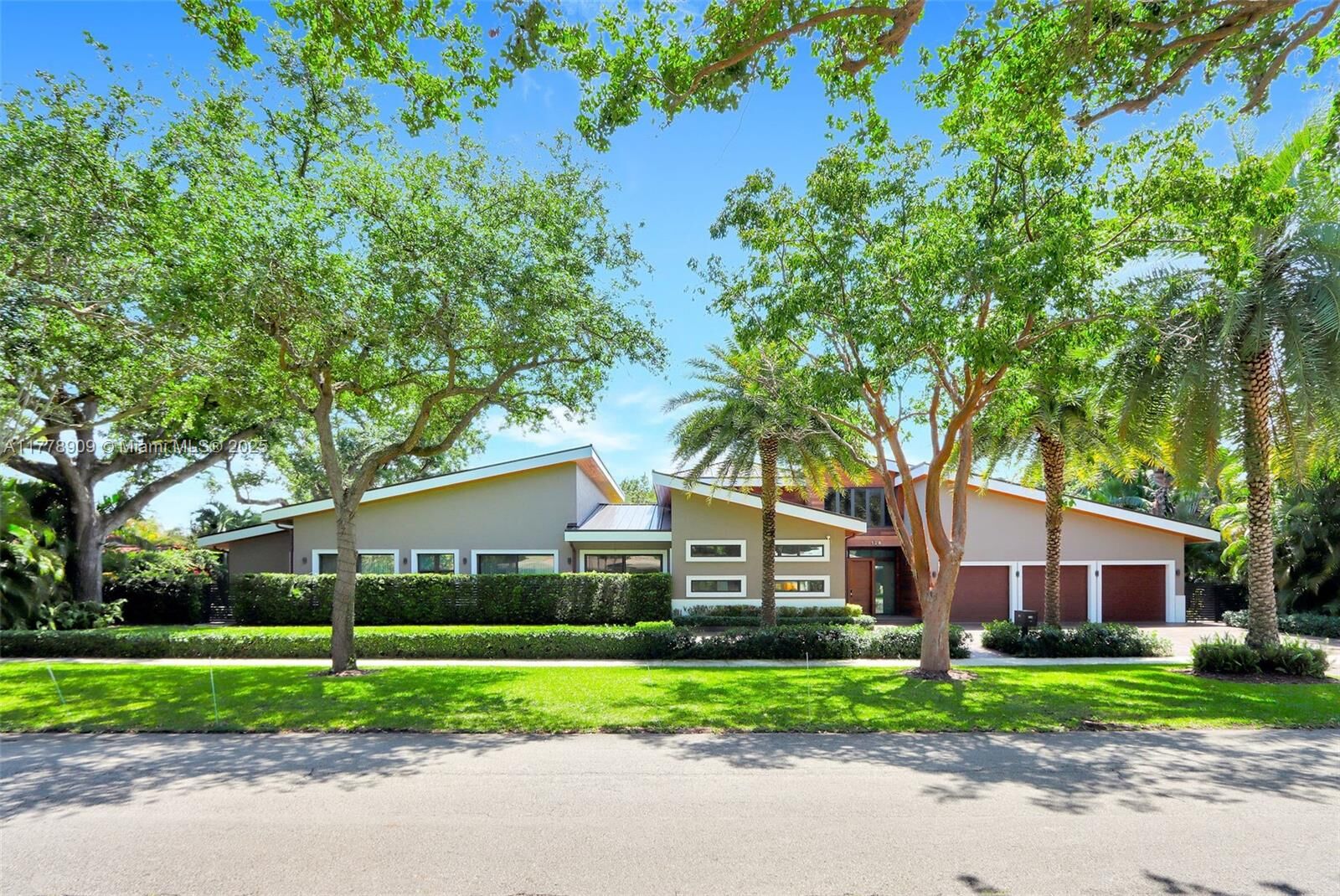 Property Photo: 128 NE 94th St FL 33138