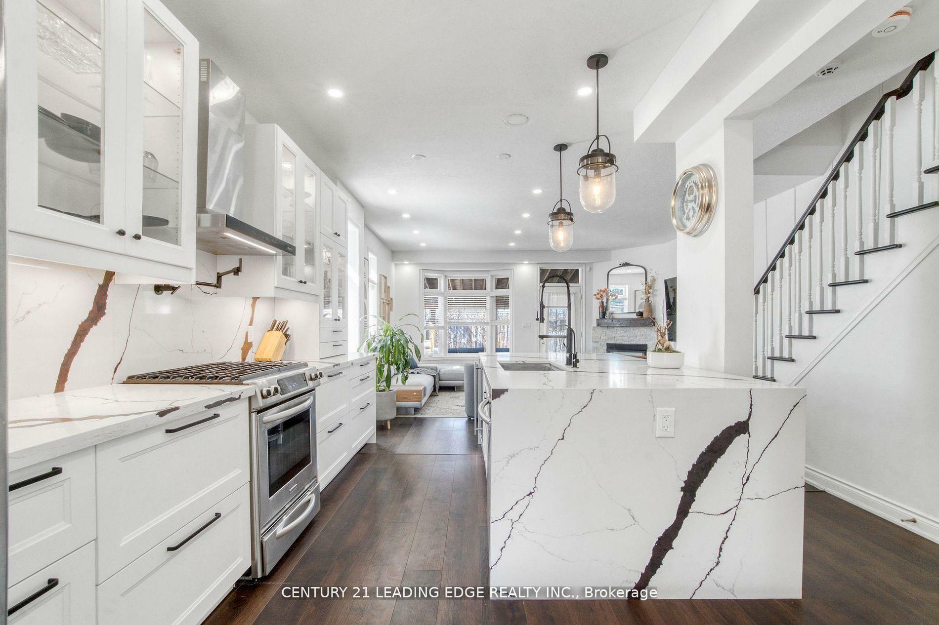 1417 Treeland Street  Burlington ON L7R 4S1 photo