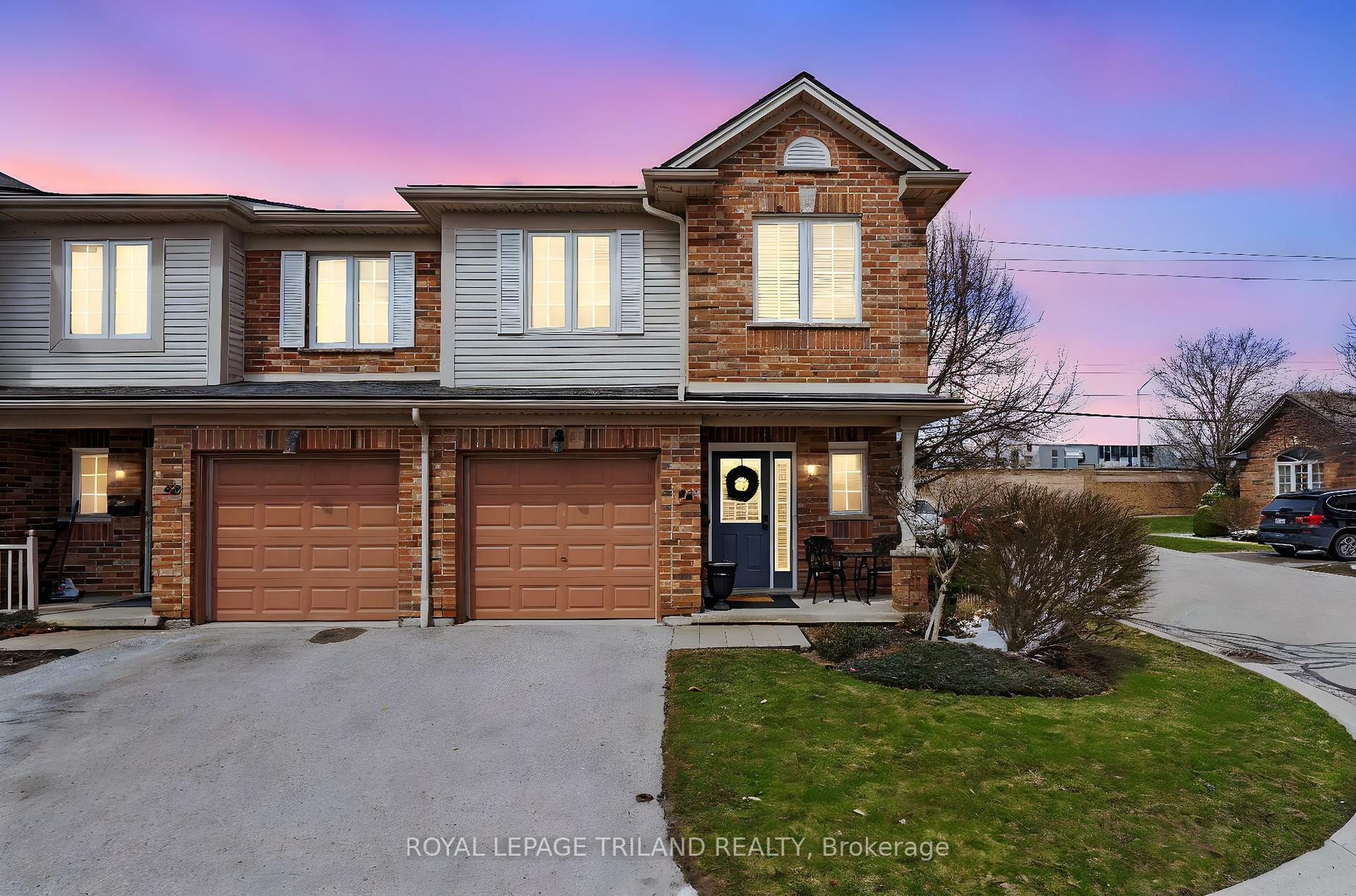 Property Photo:  320 Ambleside Drive 96  ON N6G 5J6 