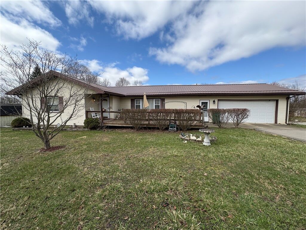 Property Photo: 5969 E Lake Rd PA 16134