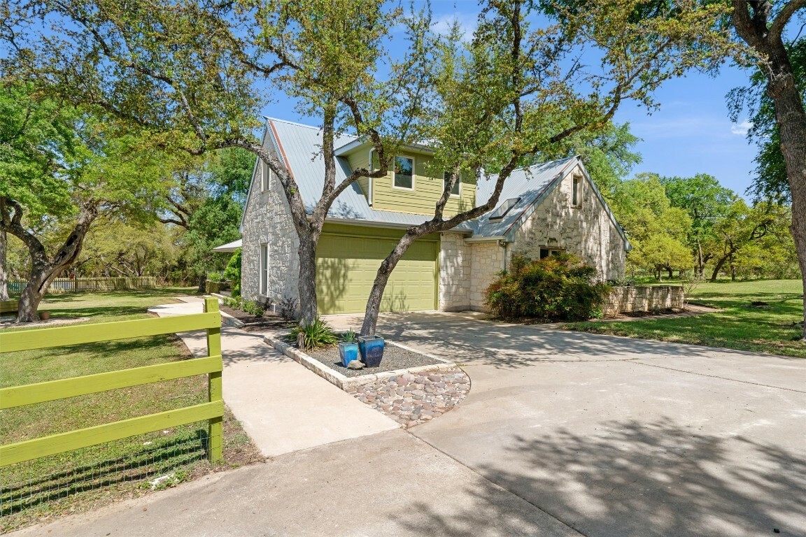Property Photo: 33 Long Creek Road TX 78737
