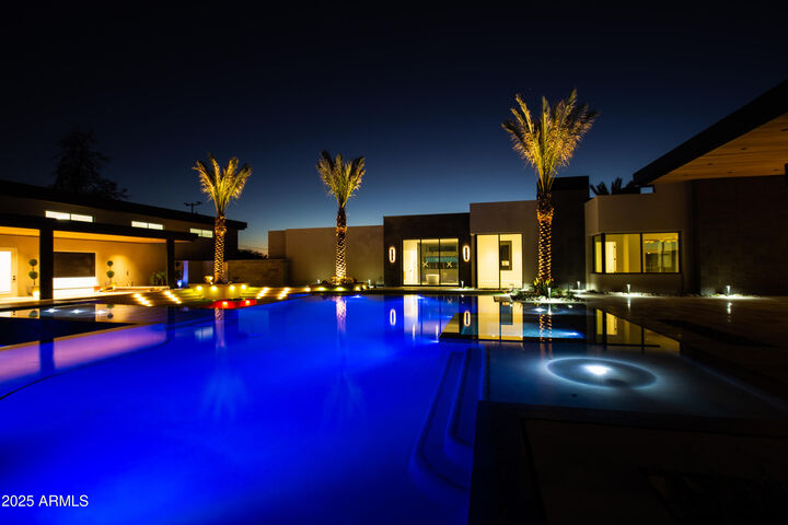 Property Photo: 7001 E Paradise Drive AZ 85254
