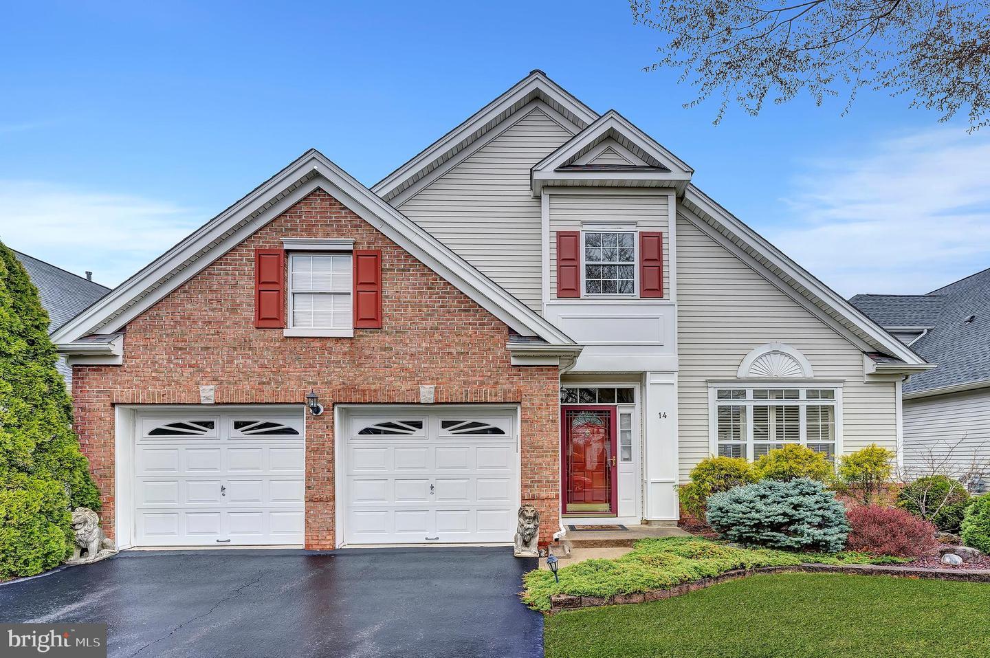 Property Photo:  14 Globeflower La  NJ 08550 