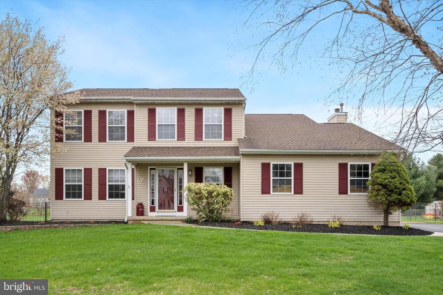 Property Photo:  7 Galloping Brook Drive  NJ 08501