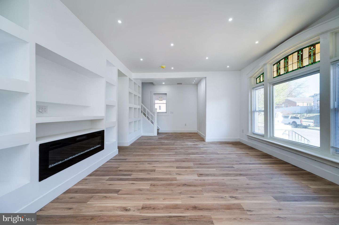 Property Photo: 308 State Street PA 19607