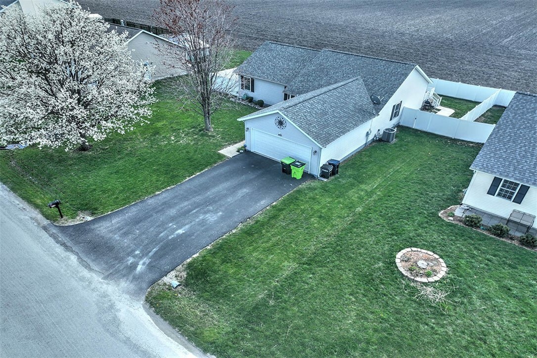 Property Photo: 410 E Kennedy Street IL 61756