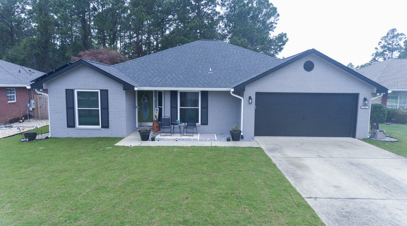 Property Photo: 2602 Hidden Estates Circle FL 32566