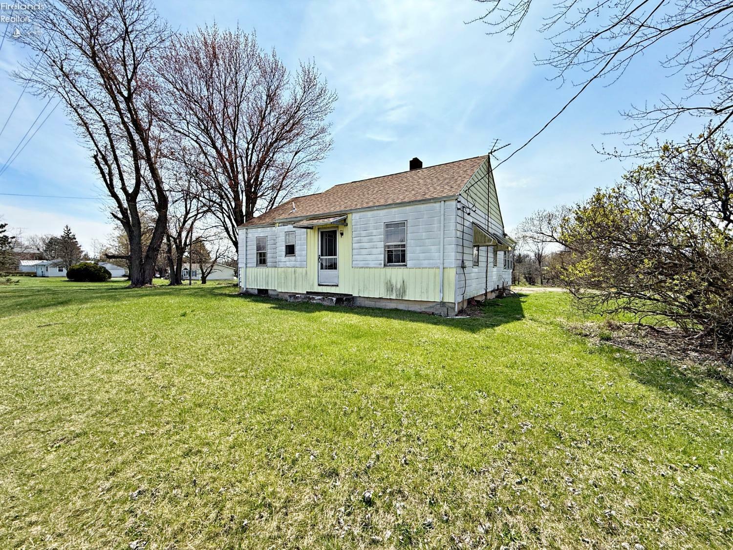 Property Photo: 3990 E State Route 18 OH 44883