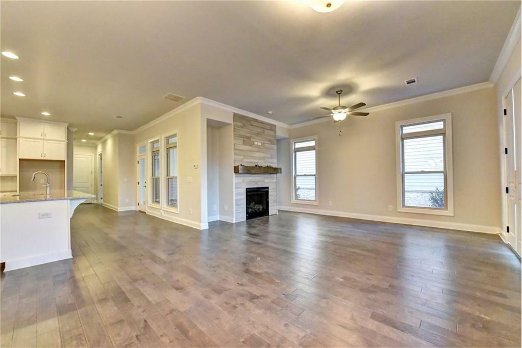 Property Photo:  504 Otwell Avenue  GA 30040 
