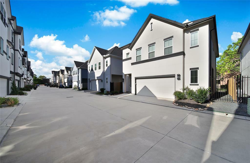Property Photo: 1916 Pueblo Nuevo Path TX 77077