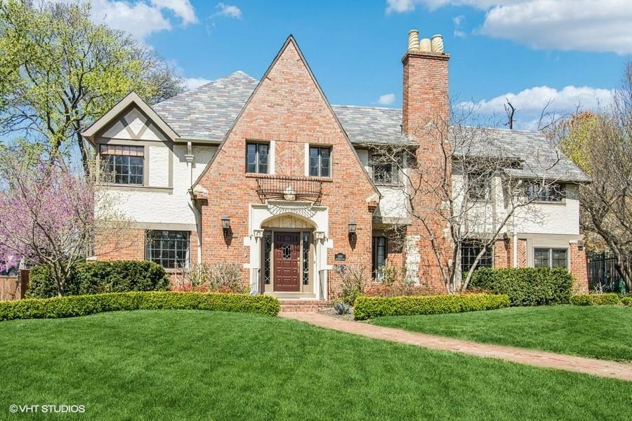 Property Photo: 1230 Huntington Road MO 64113