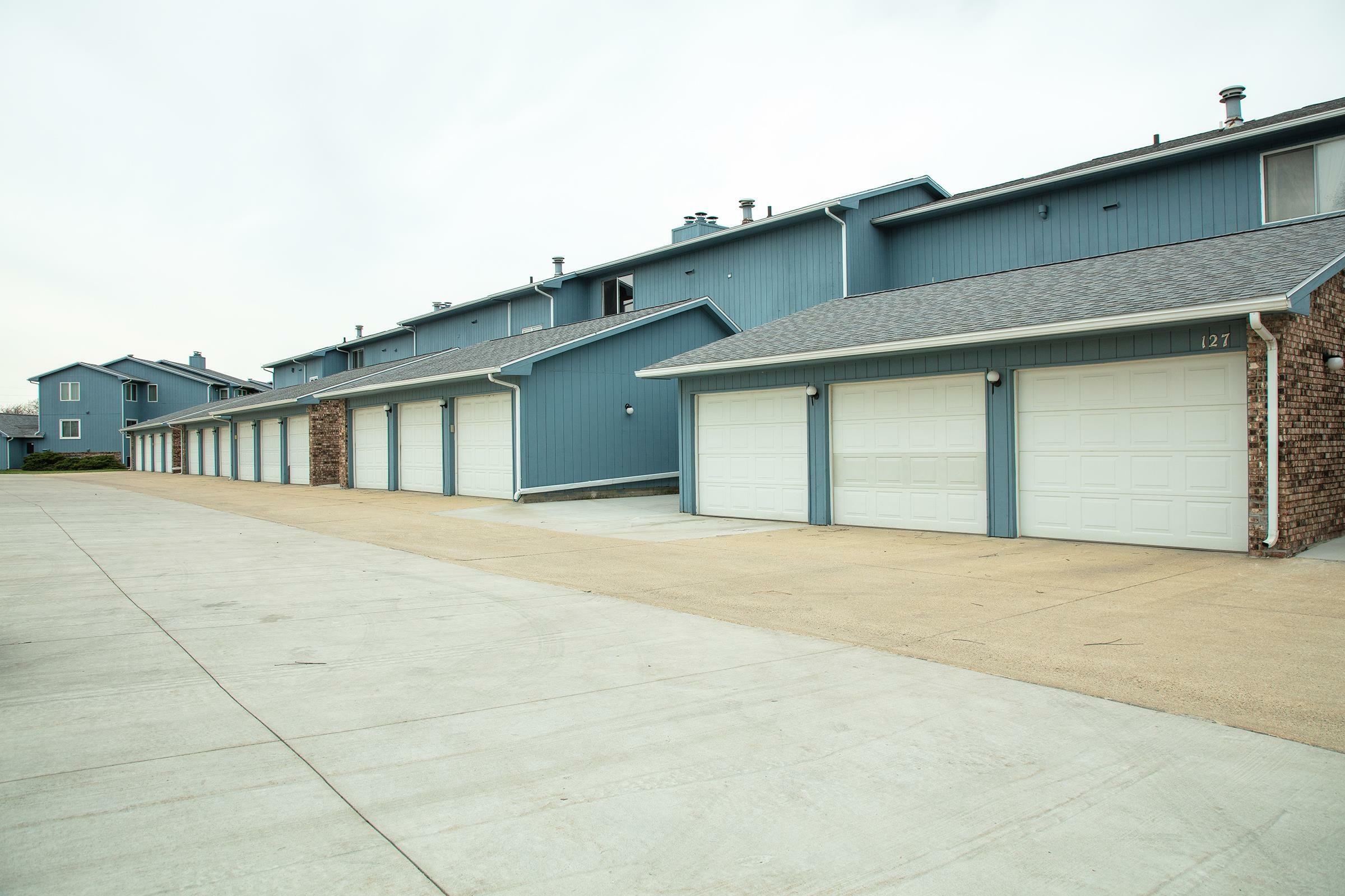 125 Southbrooke Drive 2  Waterloo IA 50702 photo