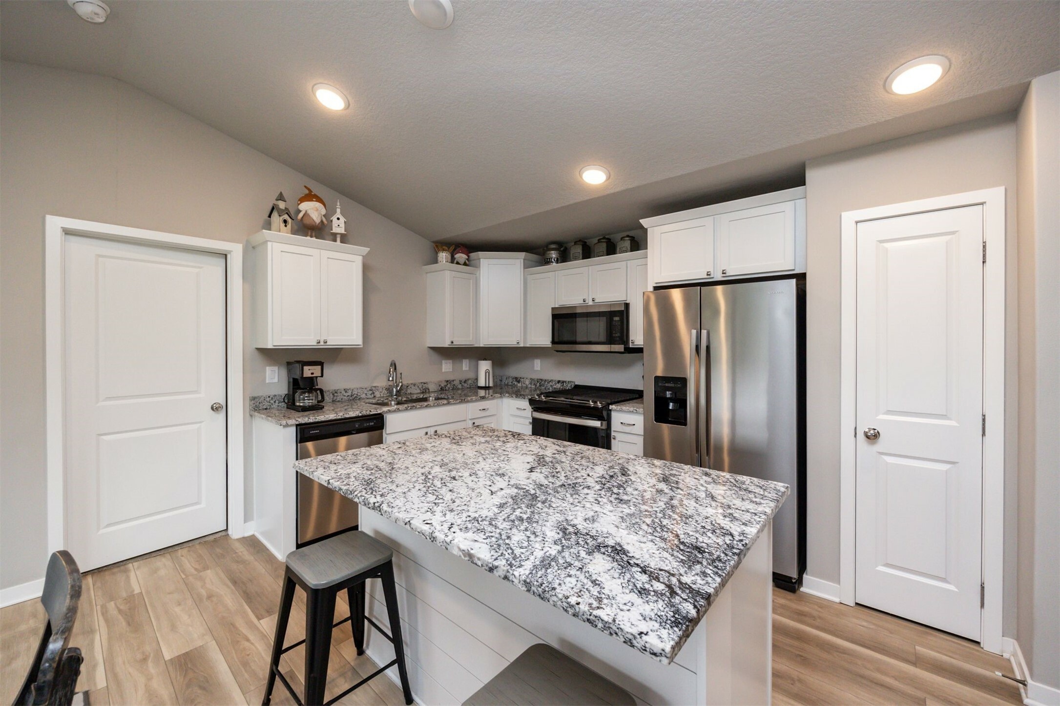 Property Photo: 320 Wise Court IA 50169