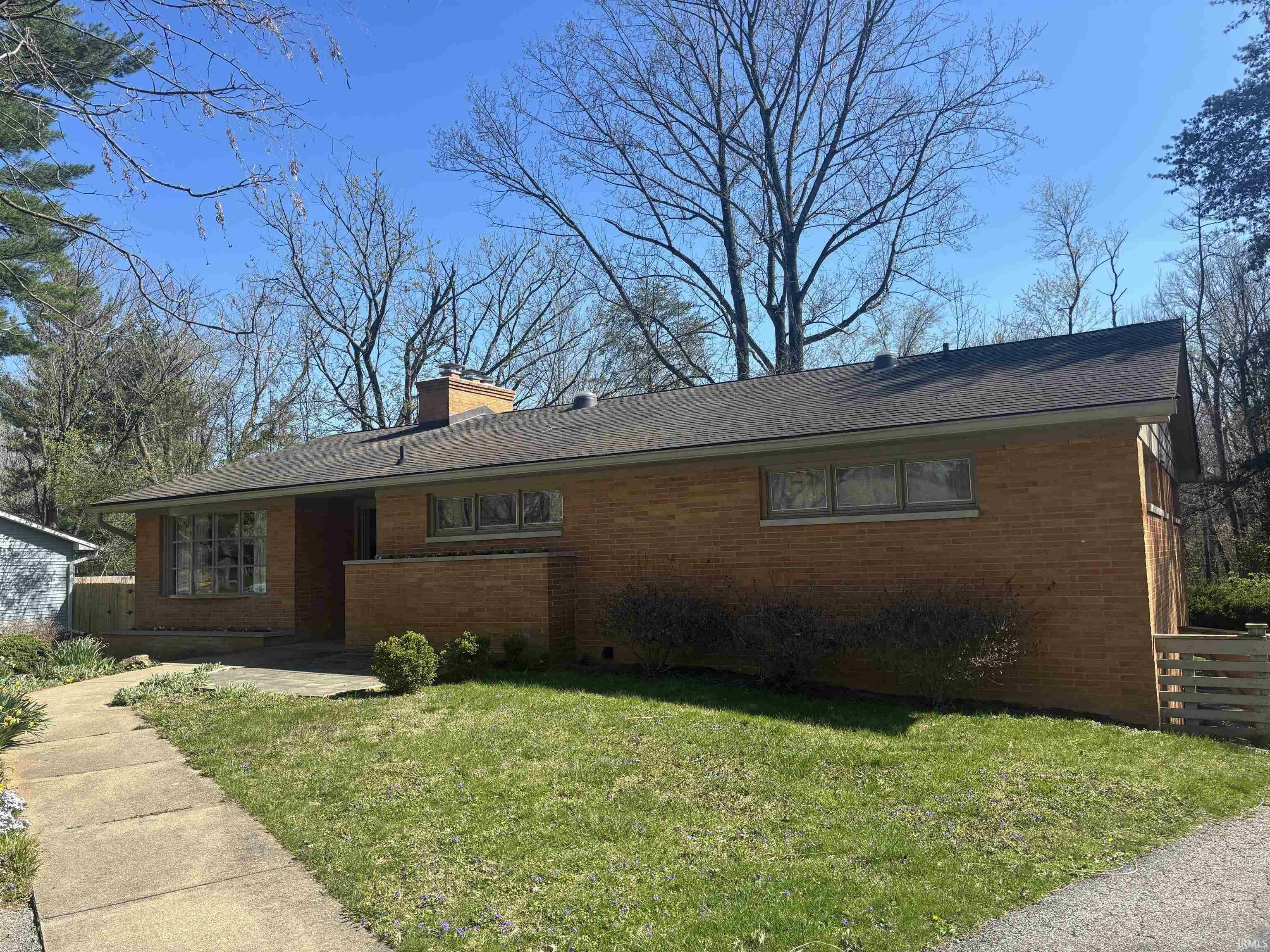 1700 E Windsor Drive  Bloomington IN 47401-6762 photo