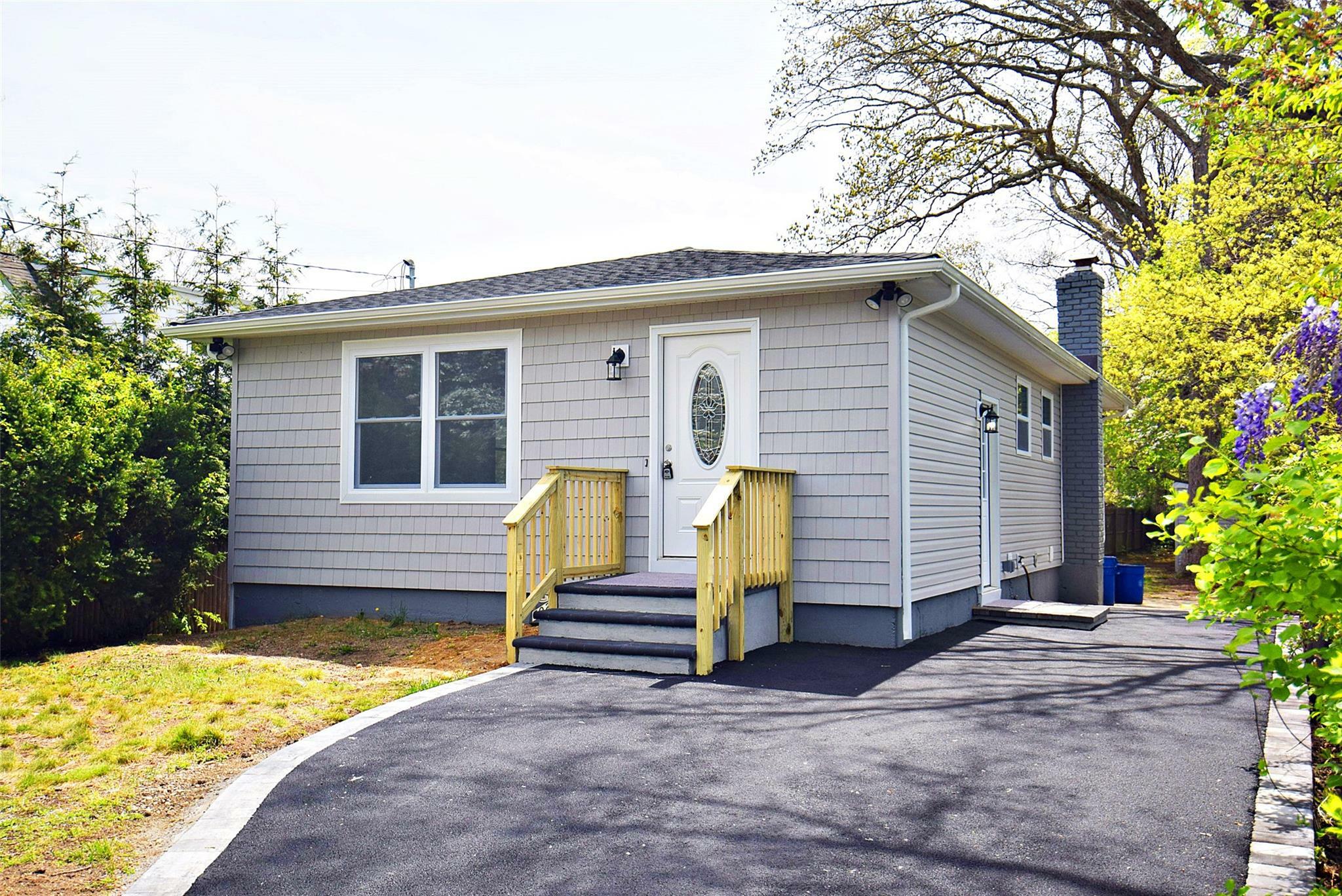 502 Nicolls Road  Babylon NY 11729 photo
